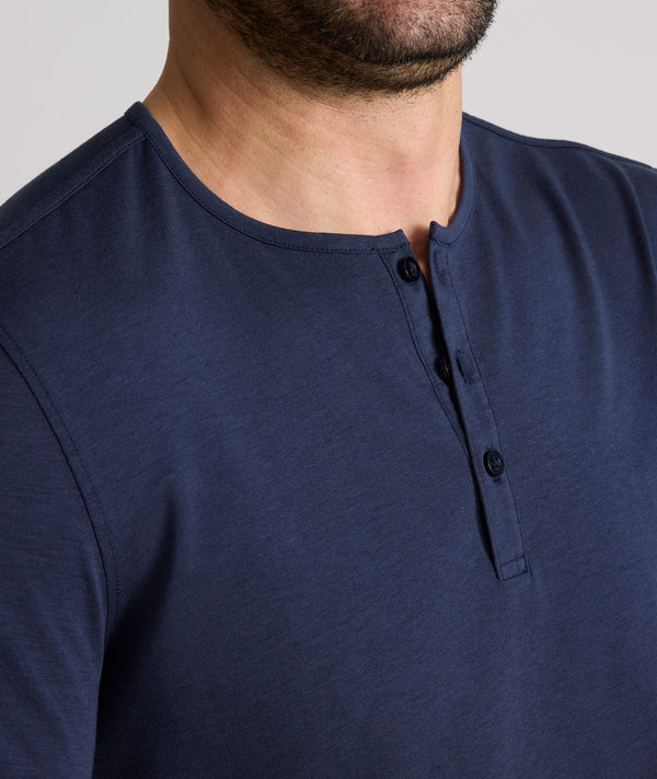 GLERA-UNTUCKIT-41560Nav-HENLEY-TENCEL-SOLID-PEACOAT-3_600x.jpg